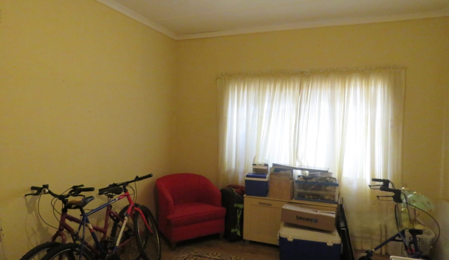 5 Bedroom Property for Sale in Uniondale Western Cape